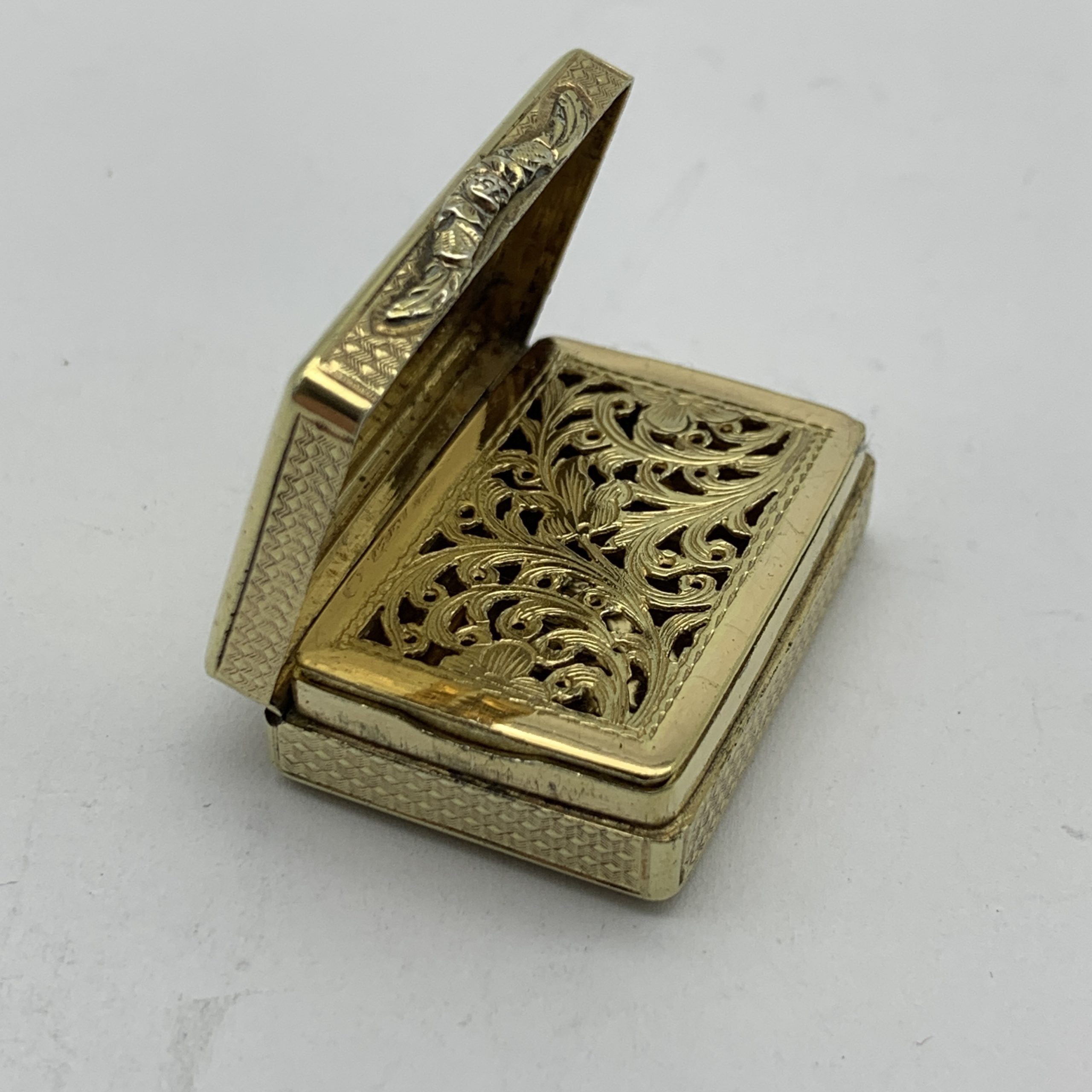 Early Victorian Silver-Gilt Vinaigrette (Nathaniel Mills)