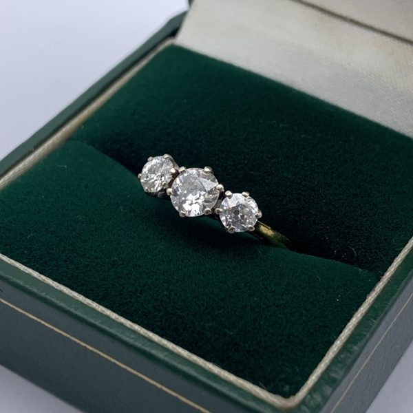 Antique 18ct Gold & Diamond Trilogy Ring