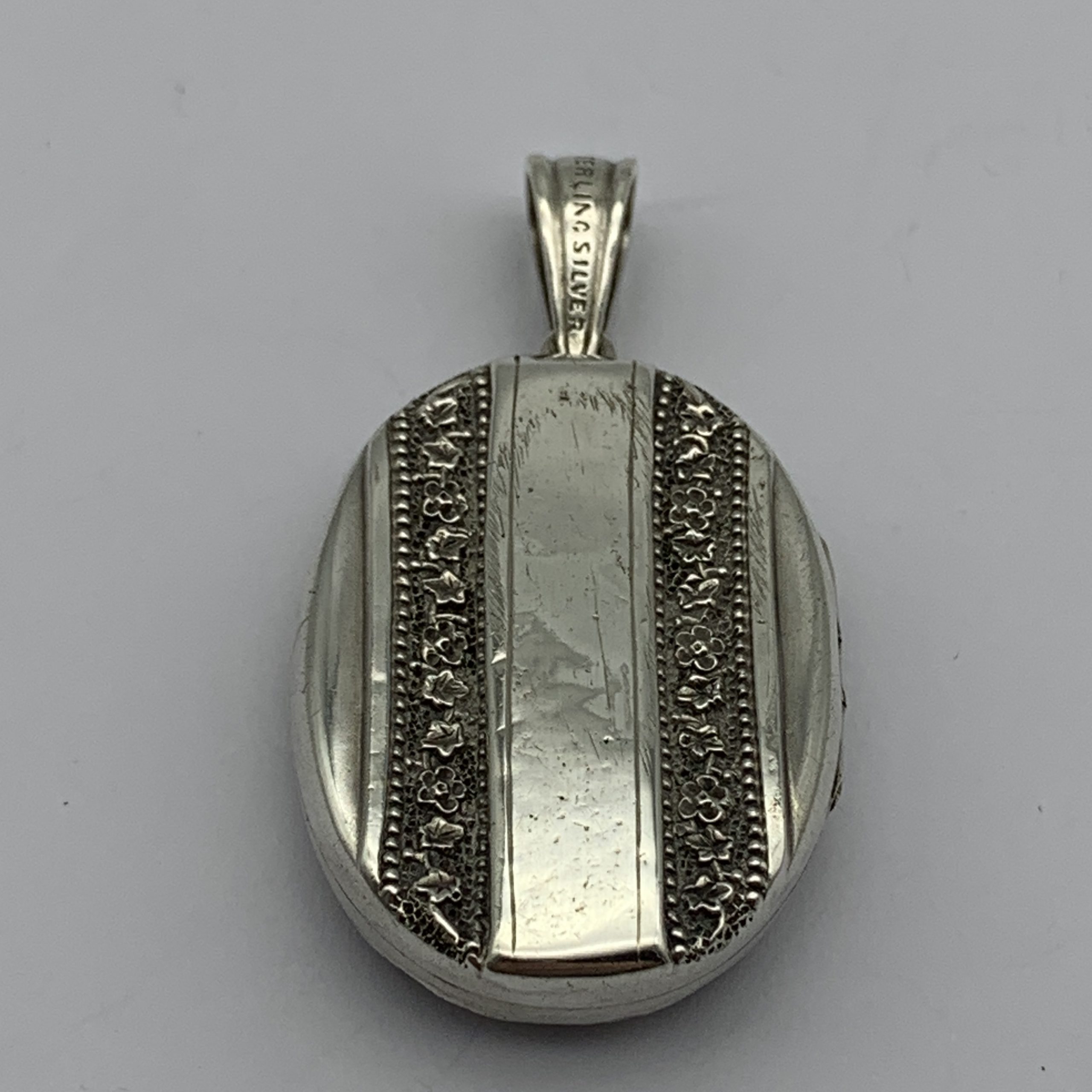 Antique Sterling Silver Locket - Image 4