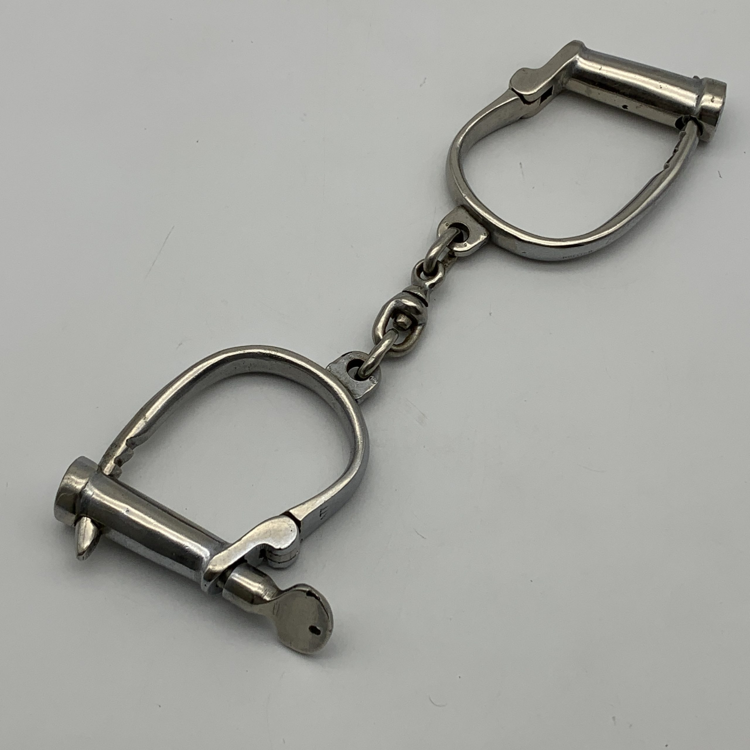 Early Heavy Steel ‘Hiatt Darby’ Handcuffs - Image 3