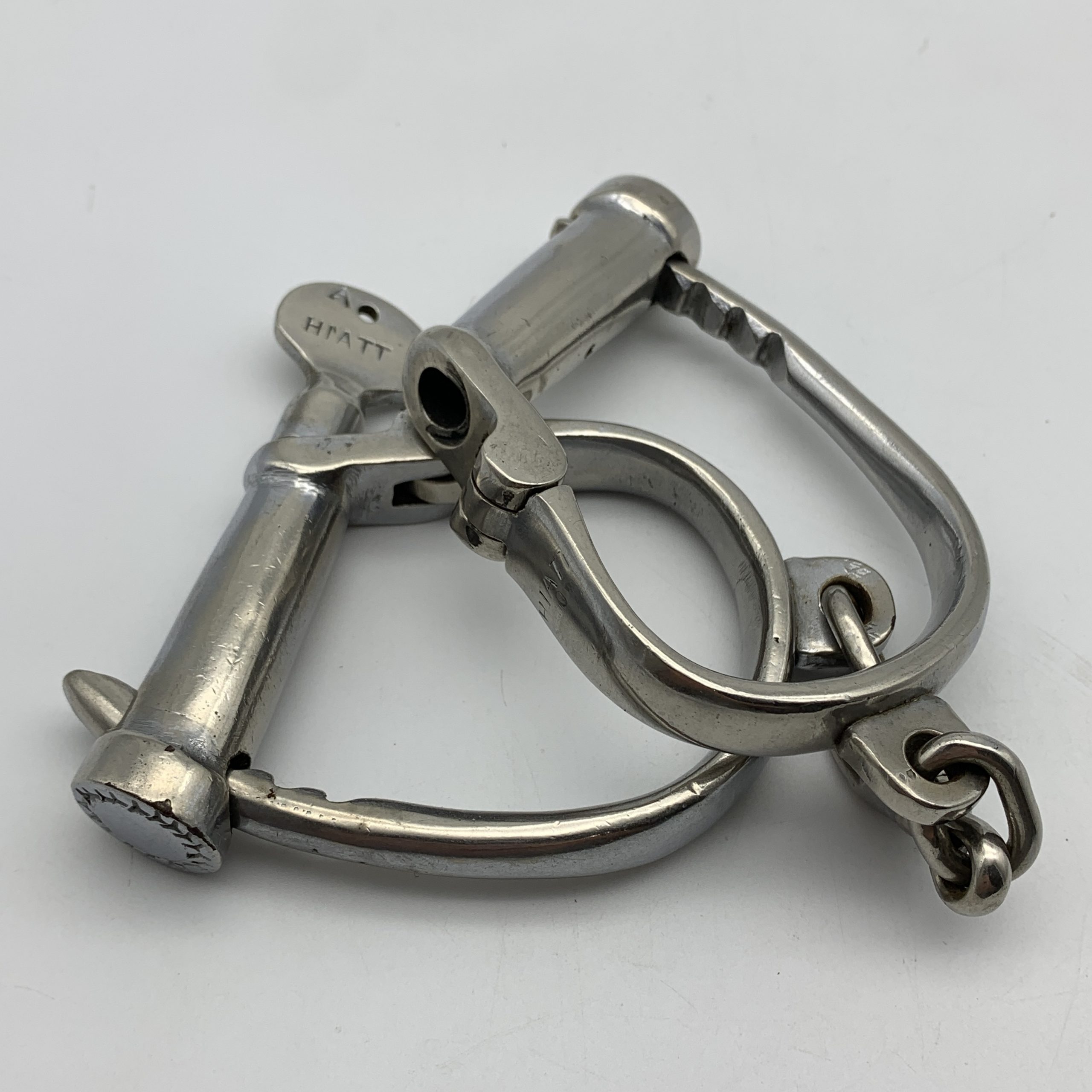 Early Heavy Steel ‘Hiatt Darby’ Handcuffs - Image 2