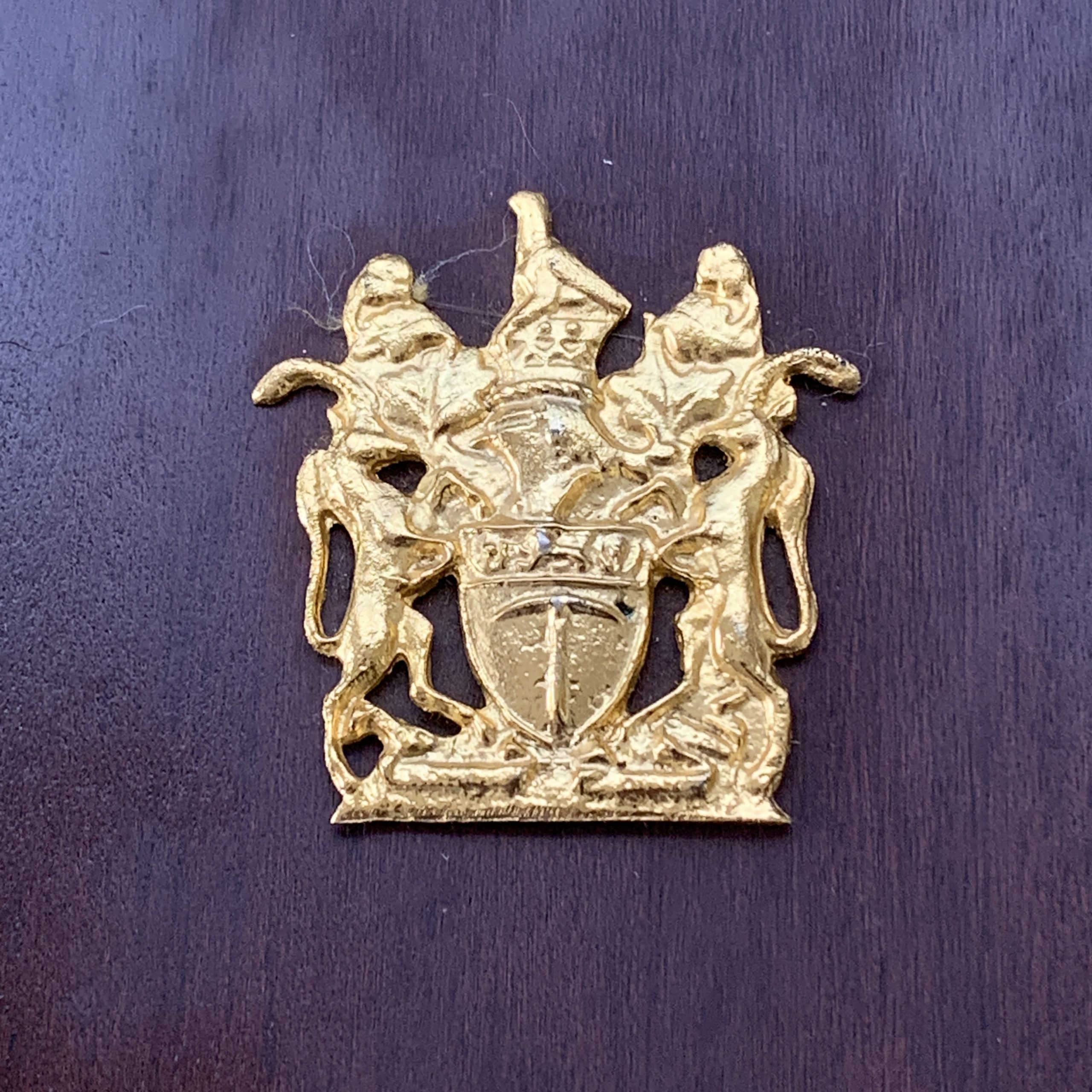 Display Cabinet of ‘Rhodesian’ Regimental Badges (Ltd Number) - Image 9