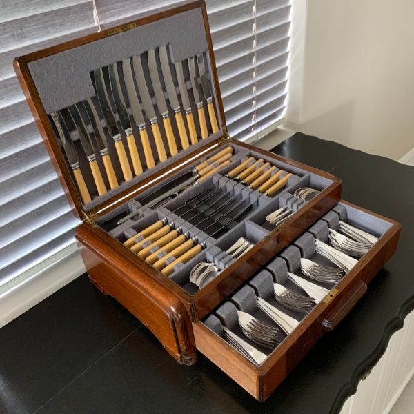 Large Art Deco Canteen of Cutlery (Sheffield - 87 Piece)