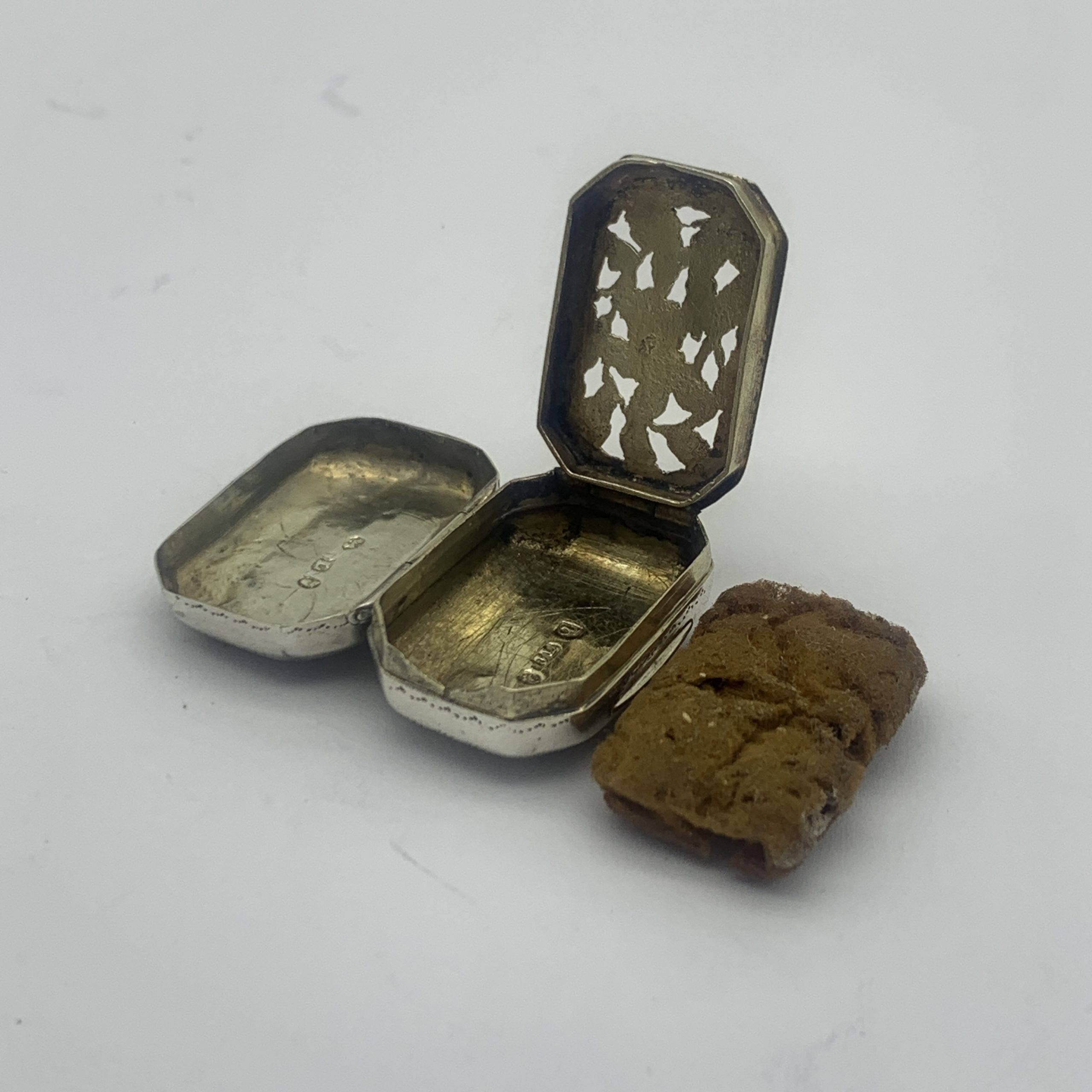 Silver ‘George III’ Vinaigrette (1814 - John Lawrence) - Image 5