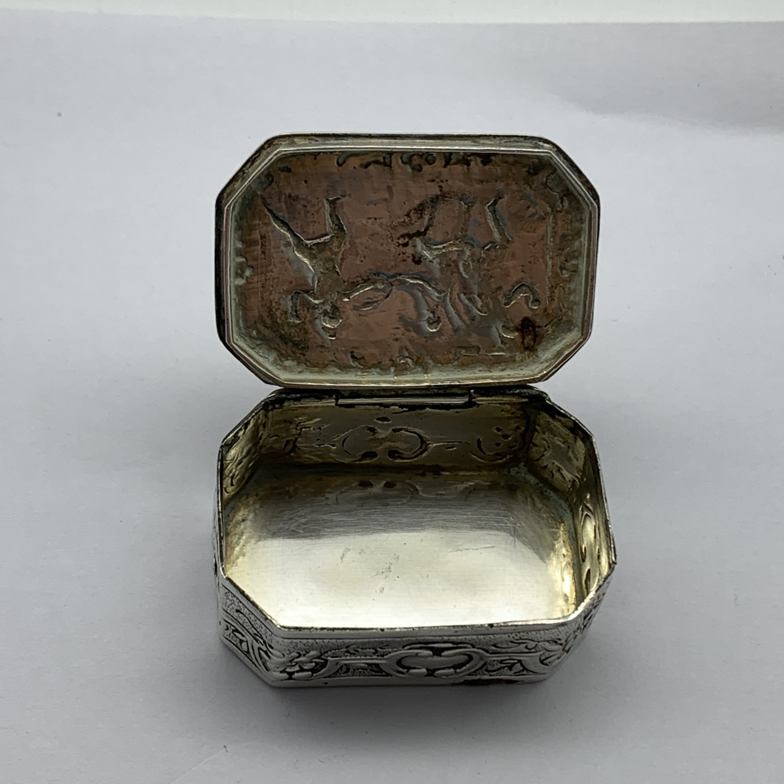 Antique German ‘Hanau’ Solid Silver Box (Roman Gladiators) - Image 4