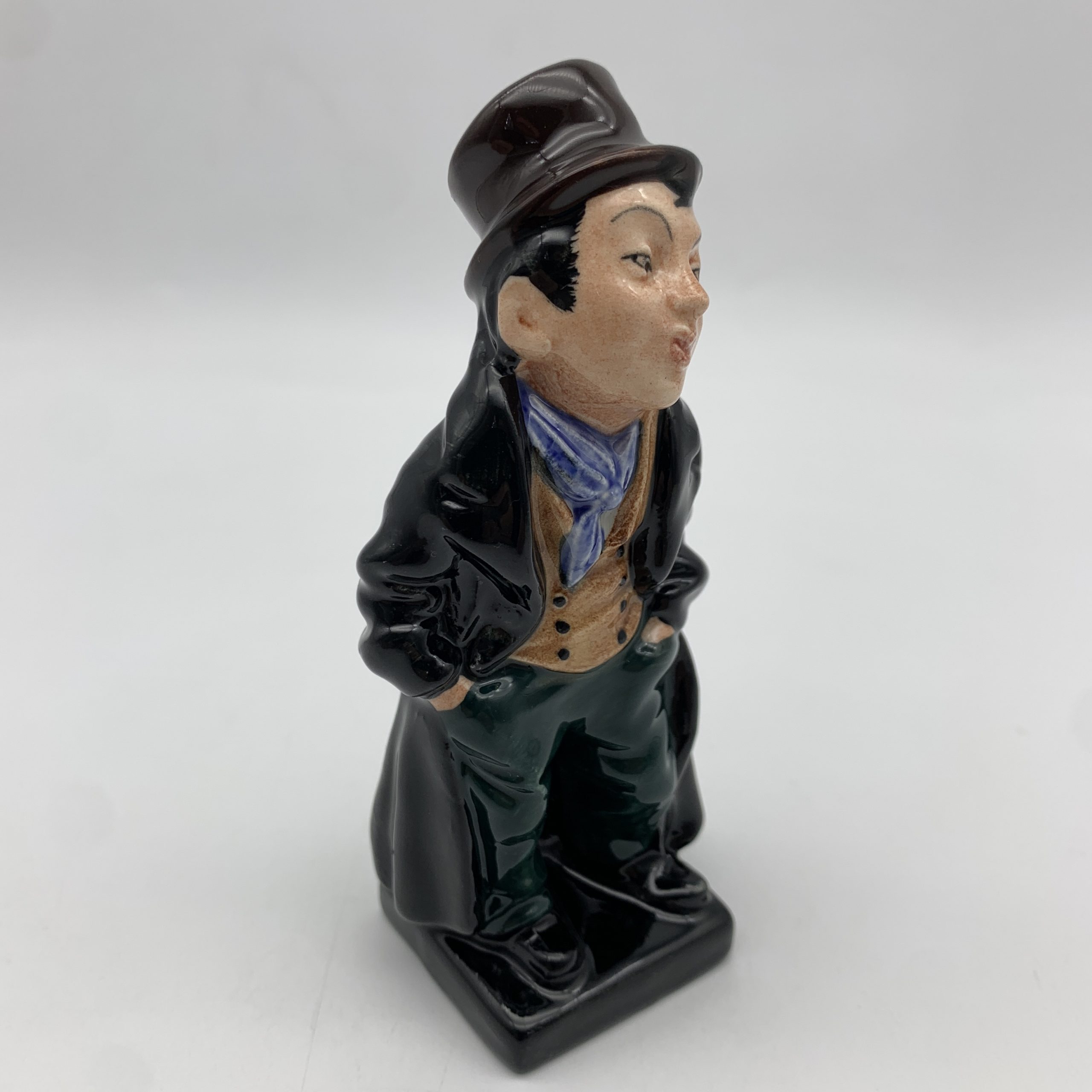 R/Doulton ‘Artful Dodger’ Dickens Figure - Image 5