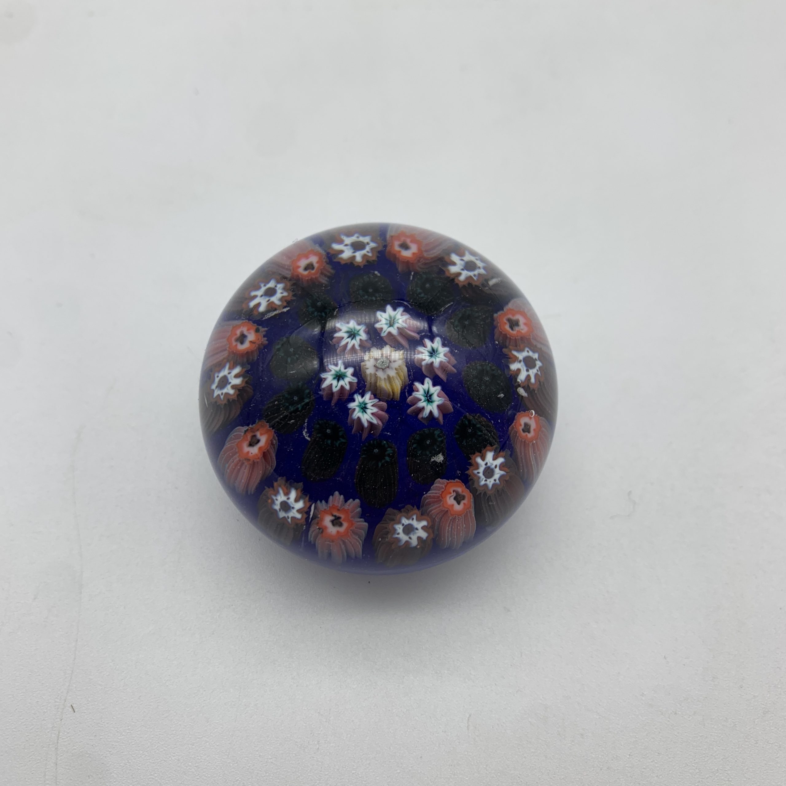 Vintage Scottish ‘Strathearn’ Glass Paperweight - Image 3